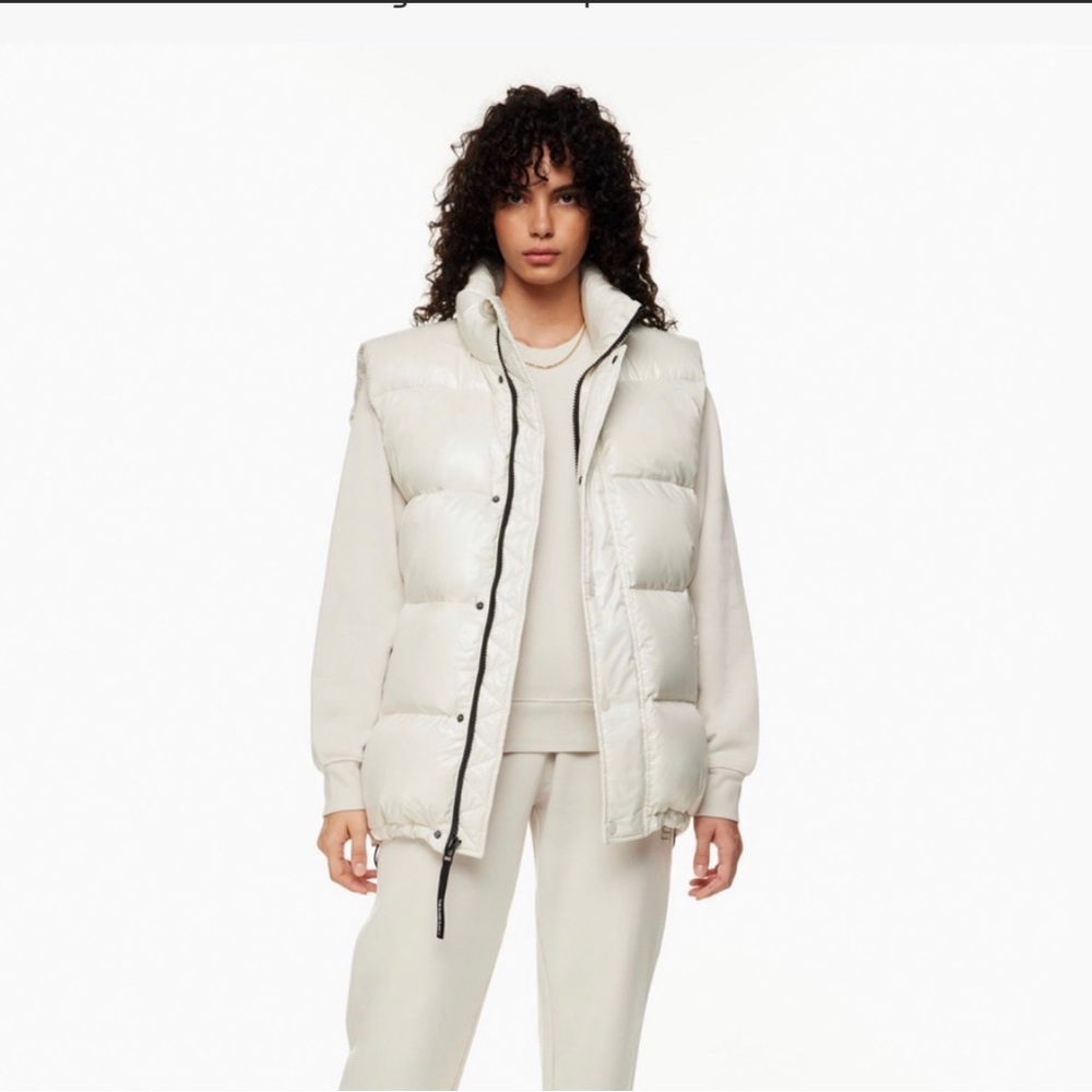 Aritzia Tna The Super Puff Vest